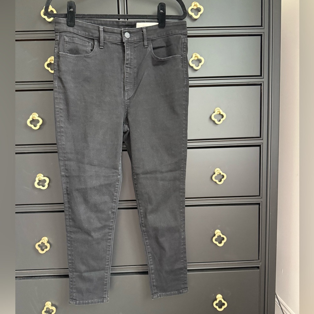 Treasure & Bond Black High-Rise Skinny Crop Pants, size 31